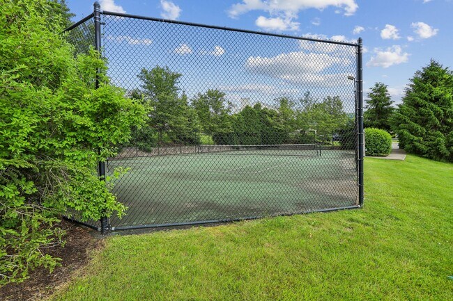 Building Photo - 41 Burlington Ct