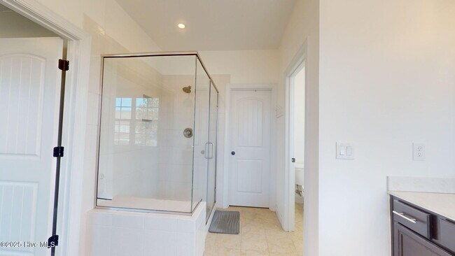 Building Photo - 205 Willow Ridge Dr