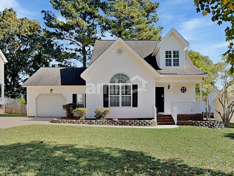 Primary Photo - 204 Machost Dr