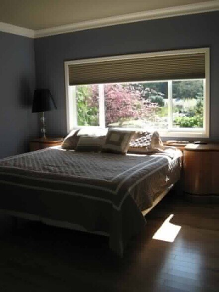 Master bedroom - 20010 Marine View Dr SW