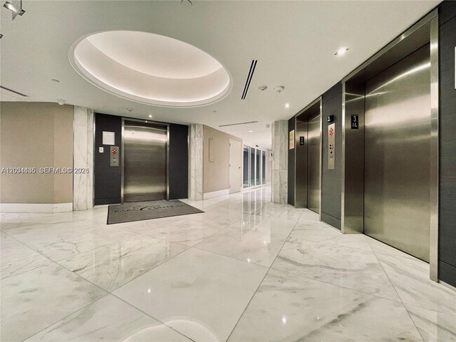 Building Photo - 3300 NE 192 St