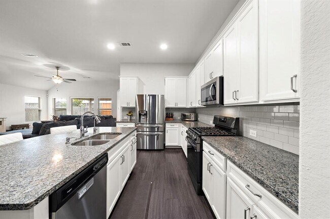 Building Photo - 23706 Via Viale Dr