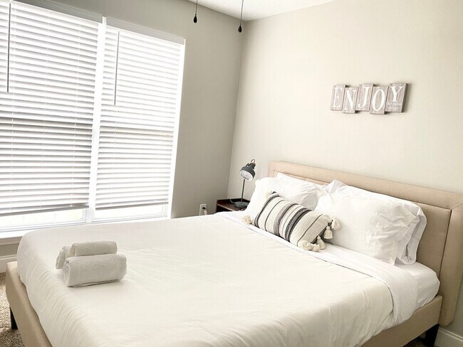 Building Photo - 4334 Todd Rd