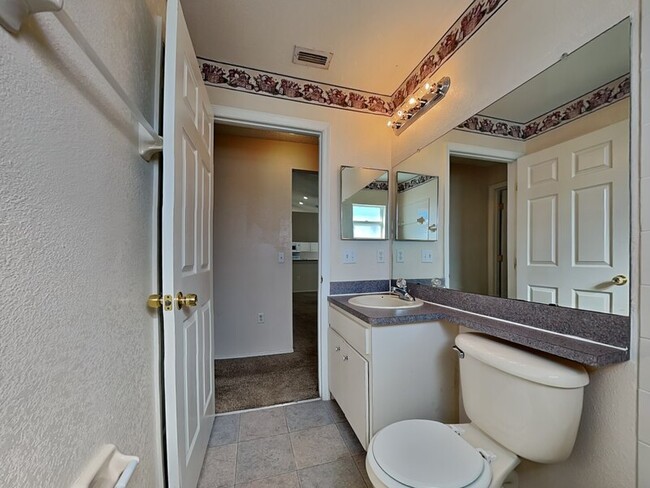 Building Photo - 523 Terranova Cir