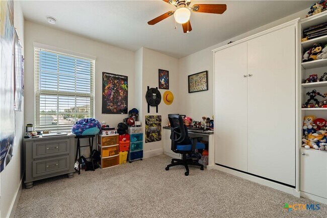 Building Photo - 603 White Steppe Way