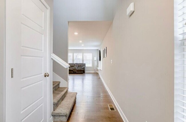 Building Photo - 12609 S Burrows St