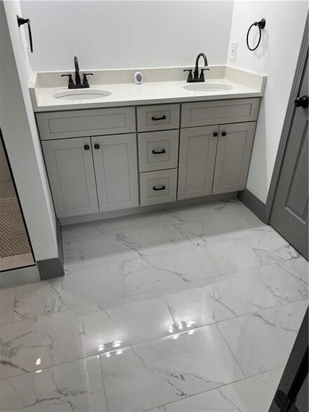 Building Photo - 221 Stafford St NW