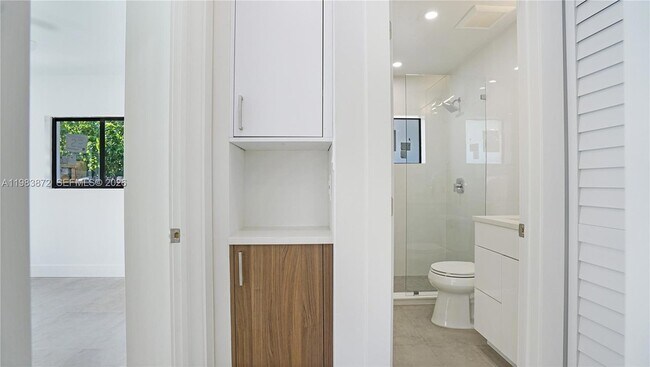 Building Photo - 1119 W Las Olas Blvd