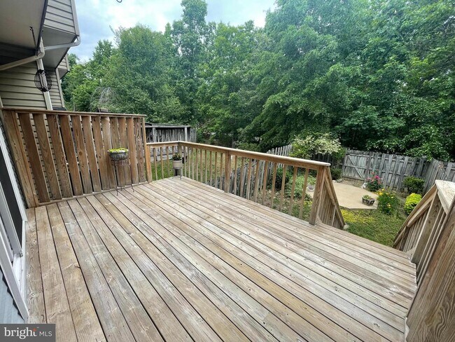 Building Photo - 11303 Kings Crest Ct