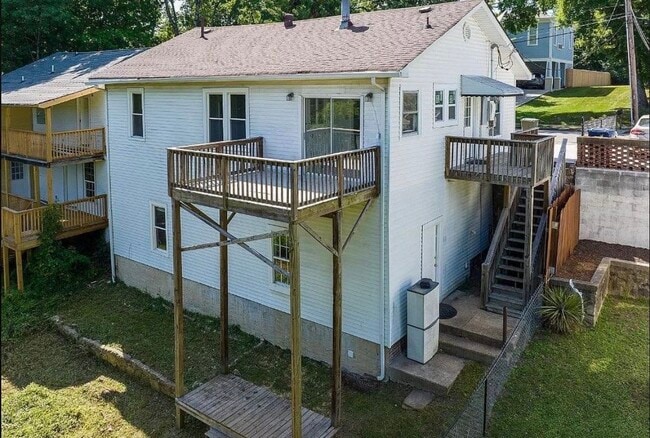 Building Photo - 232 Jarnigan Ave