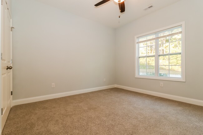 Building Photo - 3028 Stirling Dr