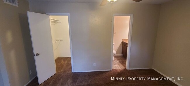 Building Photo - 4700 Boulder Dr