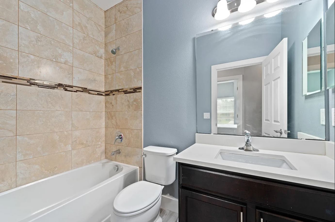 Building Photo - 450 Flamingo Ct
