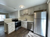 Building Photo - Beautifully Modern 2bd 1bth Apartment Home...