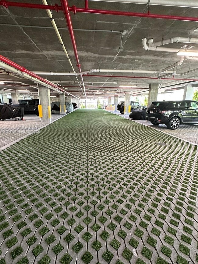 Building Photo - 1030 15th St