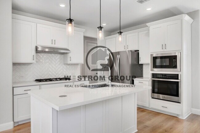 Building Photo - 430 Cherry Laurel Dr