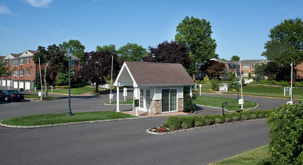 Fairfield Village At Commack 50 Fairfield Way Commack NY 11725 Apartment Finder