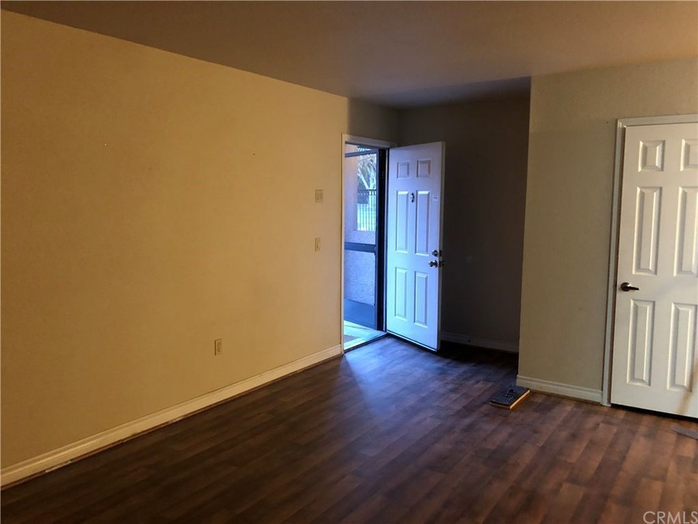 Building Photo - 2606 S Durango Dr