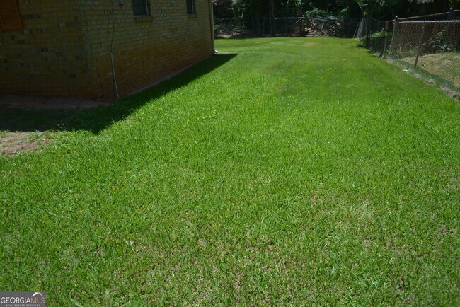 Building Photo - 354 Roy Huie Rd