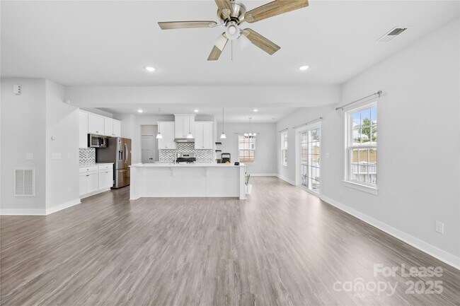 Building Photo - 7067 Waterwheel St SW