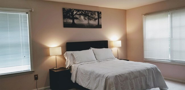 Building Photo - 612 Waterford Dr