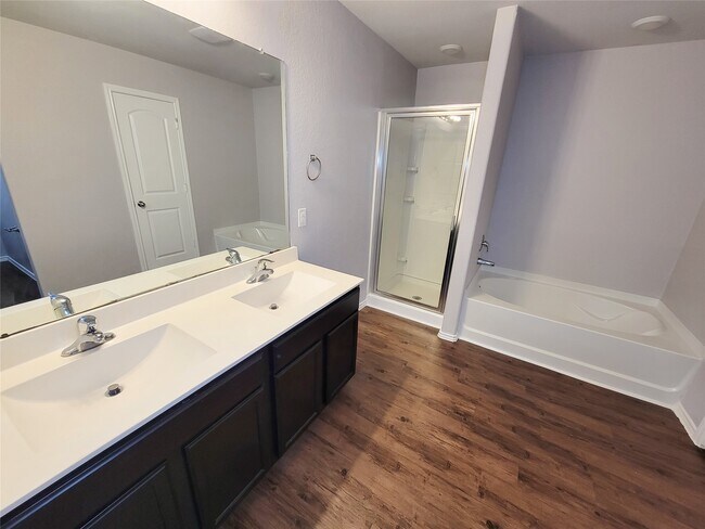 Building Photo - 5443 Dunsmore Harbor Ln