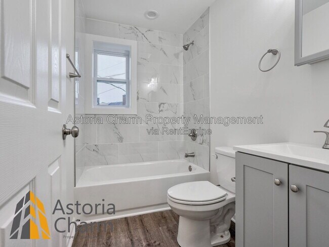 Building Photo - 203 Chestnut St
