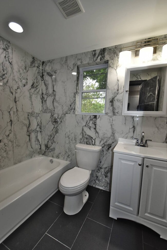 Building Photo - 108-46 153rd St