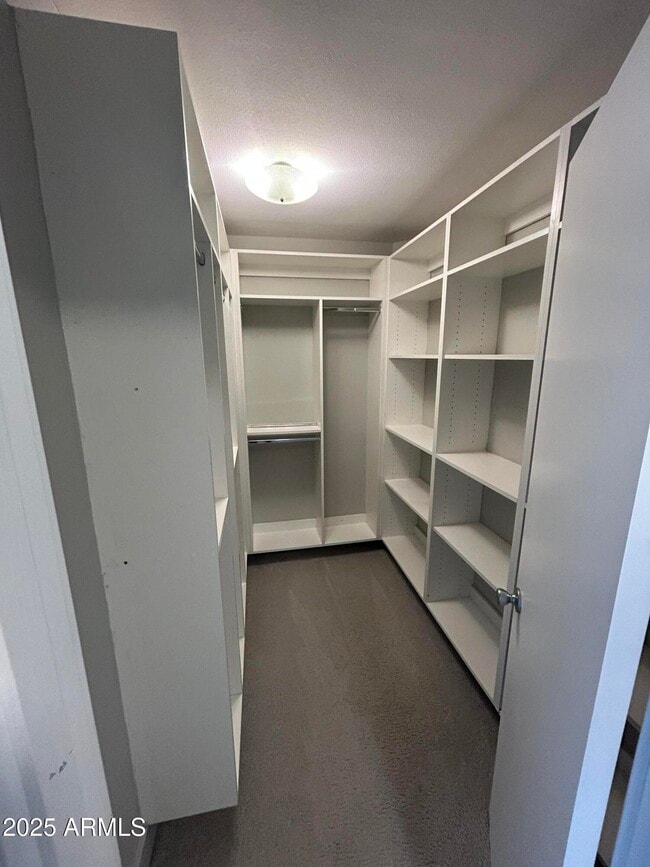 Building Photo - 2927 E Fairmount Ave