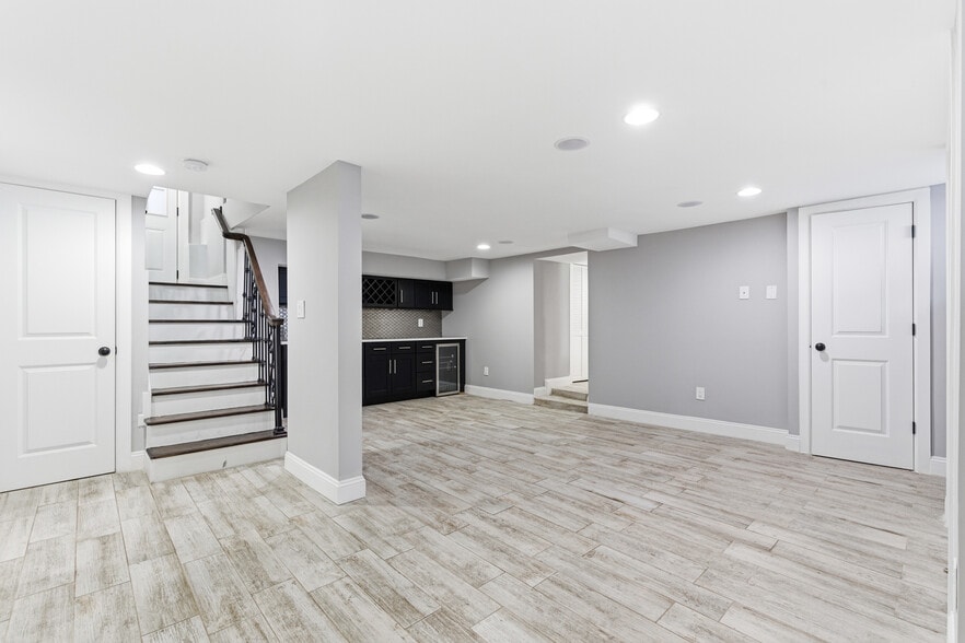 Building Photo - 54 Lawton Ave