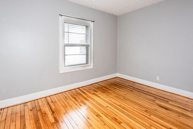 Building Photo - Cozy 2BD/2BTH in South Knoxville