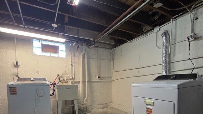 Building Photo - 2156 Downey Rd