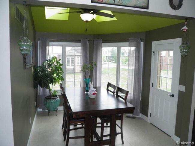 Building Photo - 24890 Overlook Trl