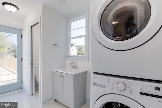 Building Photo - 5717 Station Rd