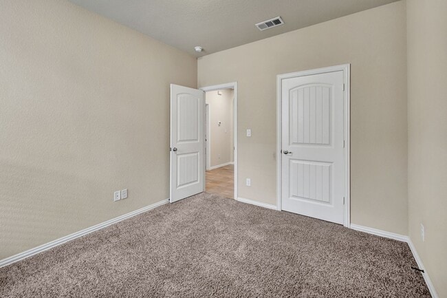 Building Photo - 6711 Hall of Fame Blvd