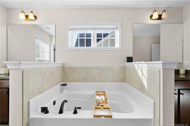 Building Photo - 597 Micahs Way N