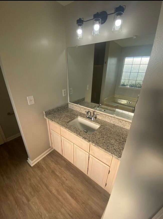 Building Photo - 108 Winchester Ln