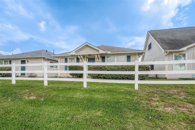 Building Photo - 20939 Young Meadows Way