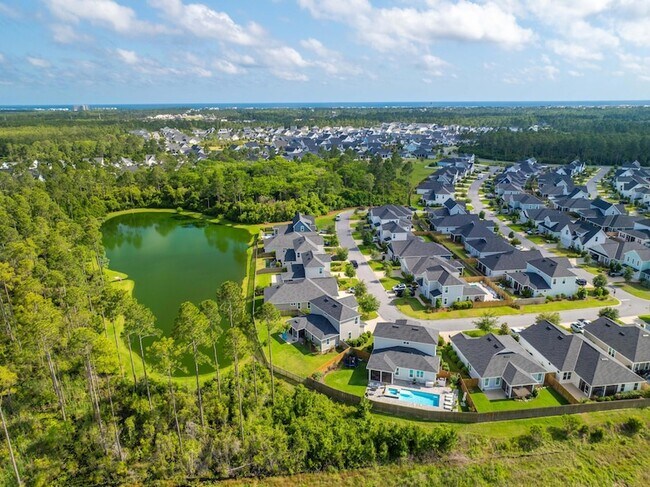 Building Photo - 229 Windrow Way