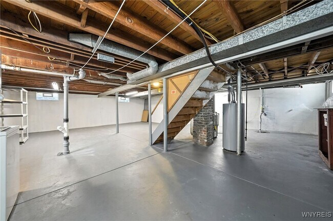 Building Photo - 179 Cortland Ave