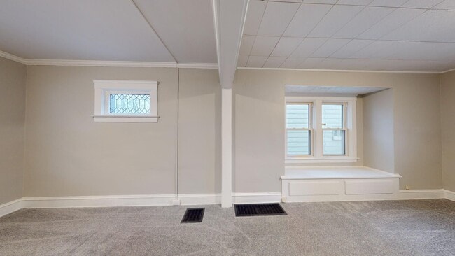 Building Photo - Brooklyn Centre neighborhood - 3  bedroom/...