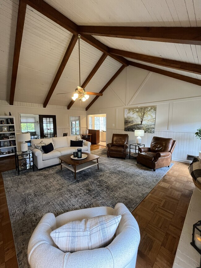 Building Photo - Sandy Springs Rental Home