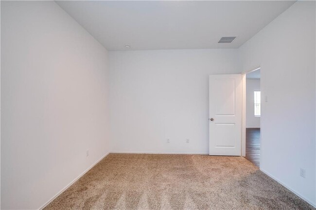 Building Photo - 328 Mica Trl