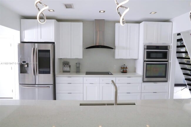 Building Photo - 6003 Umbrella Tree Ln