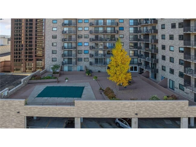 Building Photo - 66 9th St E