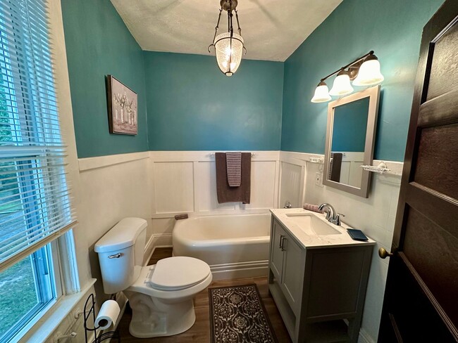 Building Photo - Fully Furnished/All Inclusive Home is Ready for YOU!