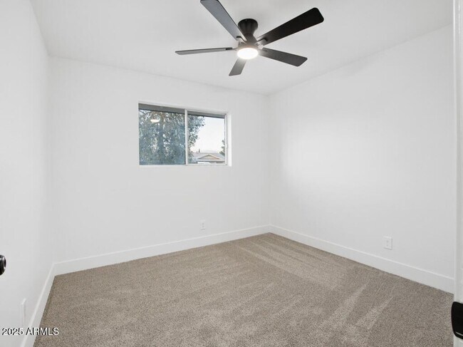 Building Photo - Mesa remodeled home