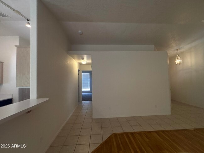 Building Photo - 1331 Deborah Dr