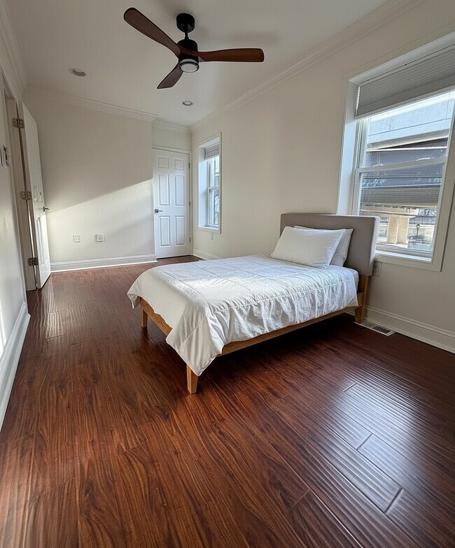 Building Photo - 2642 Emery St