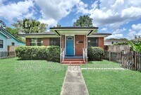 Building Photo - 2739 Myra St